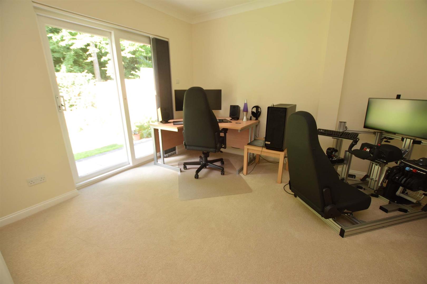 Lamplighters Close, Hempstead, Gillingham Harrisons Reeve Rainham